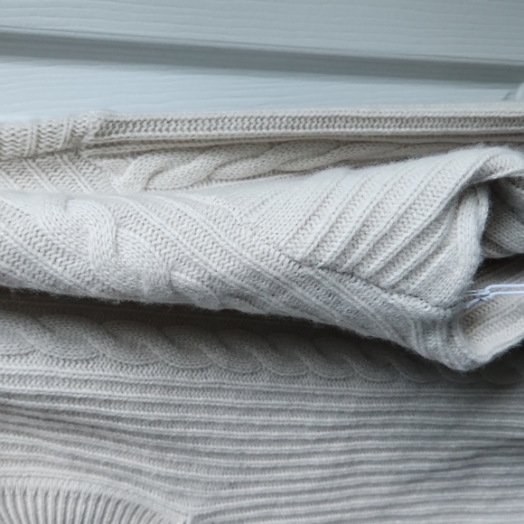 Nordstrom Signature - Cashmere/Wool Cable Knit Sweater, Oatmeal, Size L - Picture 8 of 14